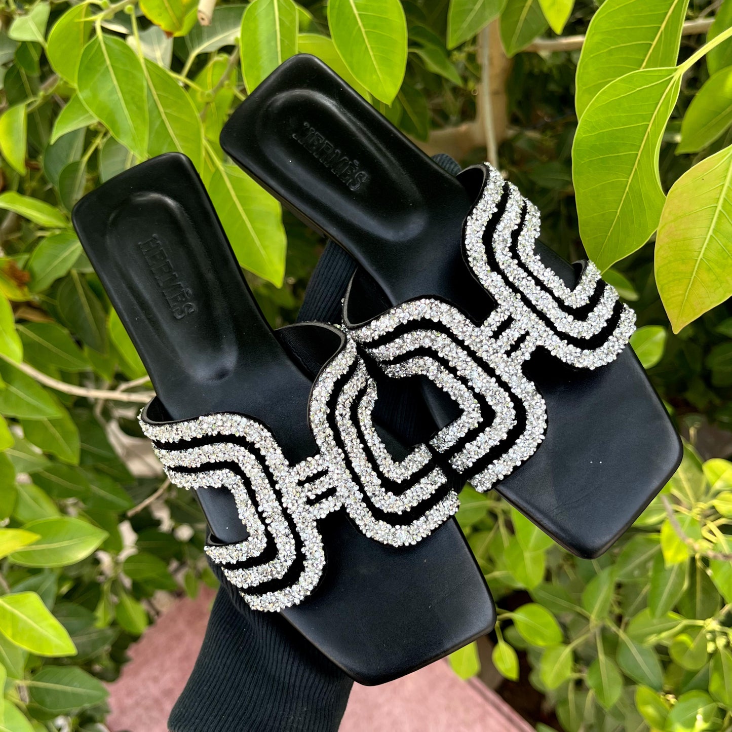 Stylish Rhinestone-Embellished Black Slip-On Sandals – Perfect for Every Occasion